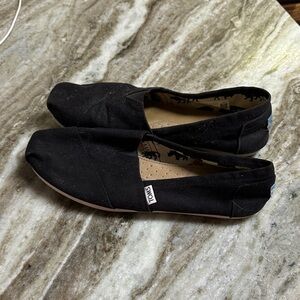 TOMS Classic Black Canvas Shoes